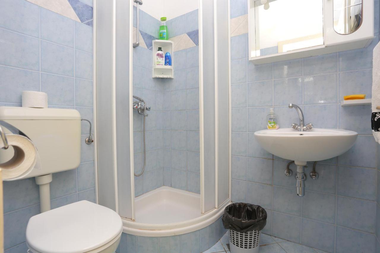 Apartments With A Parking Space Brela, Makarska - 18495 Εξωτερικό φωτογραφία
