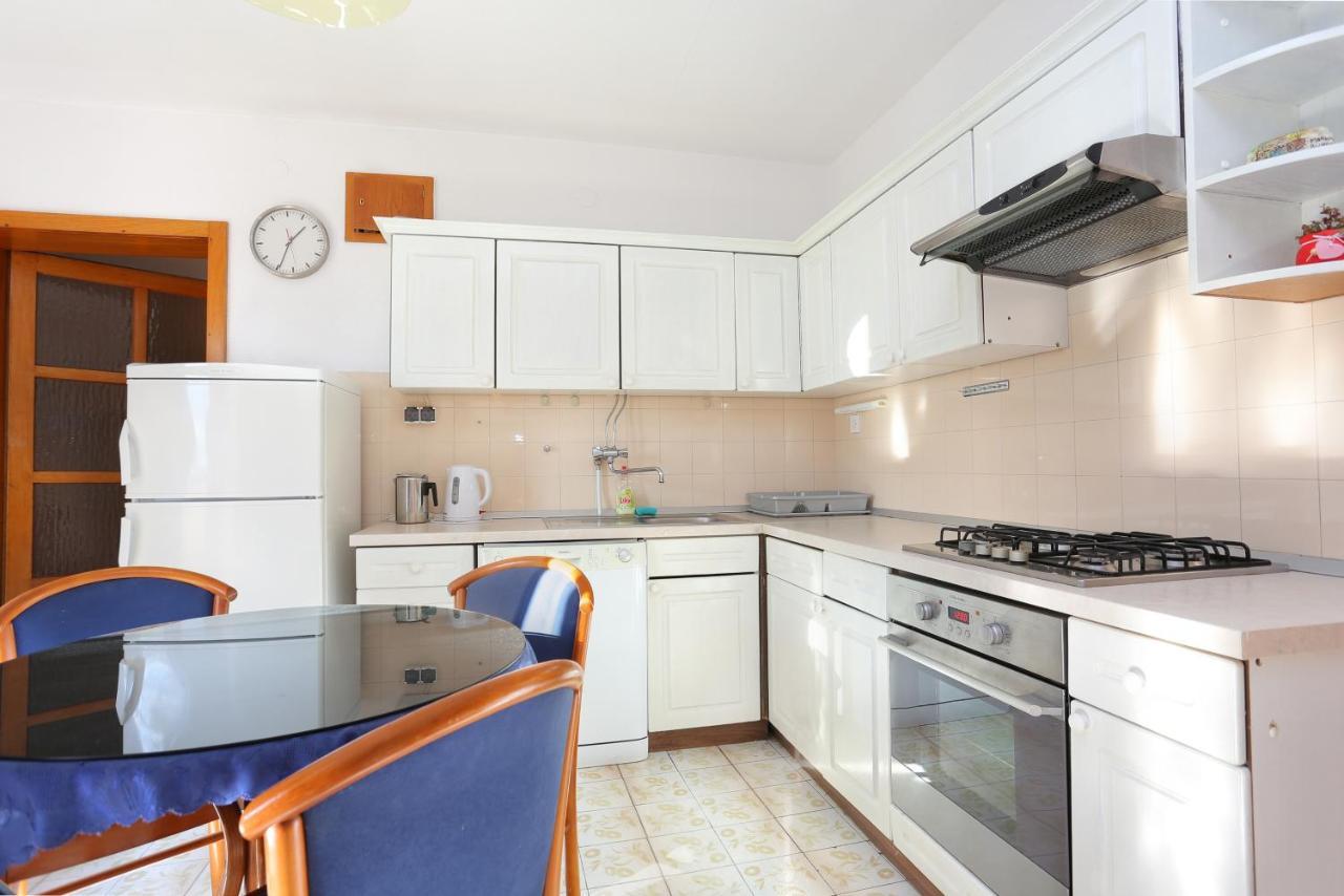 Apartments With A Parking Space Brela, Makarska - 18495 Εξωτερικό φωτογραφία