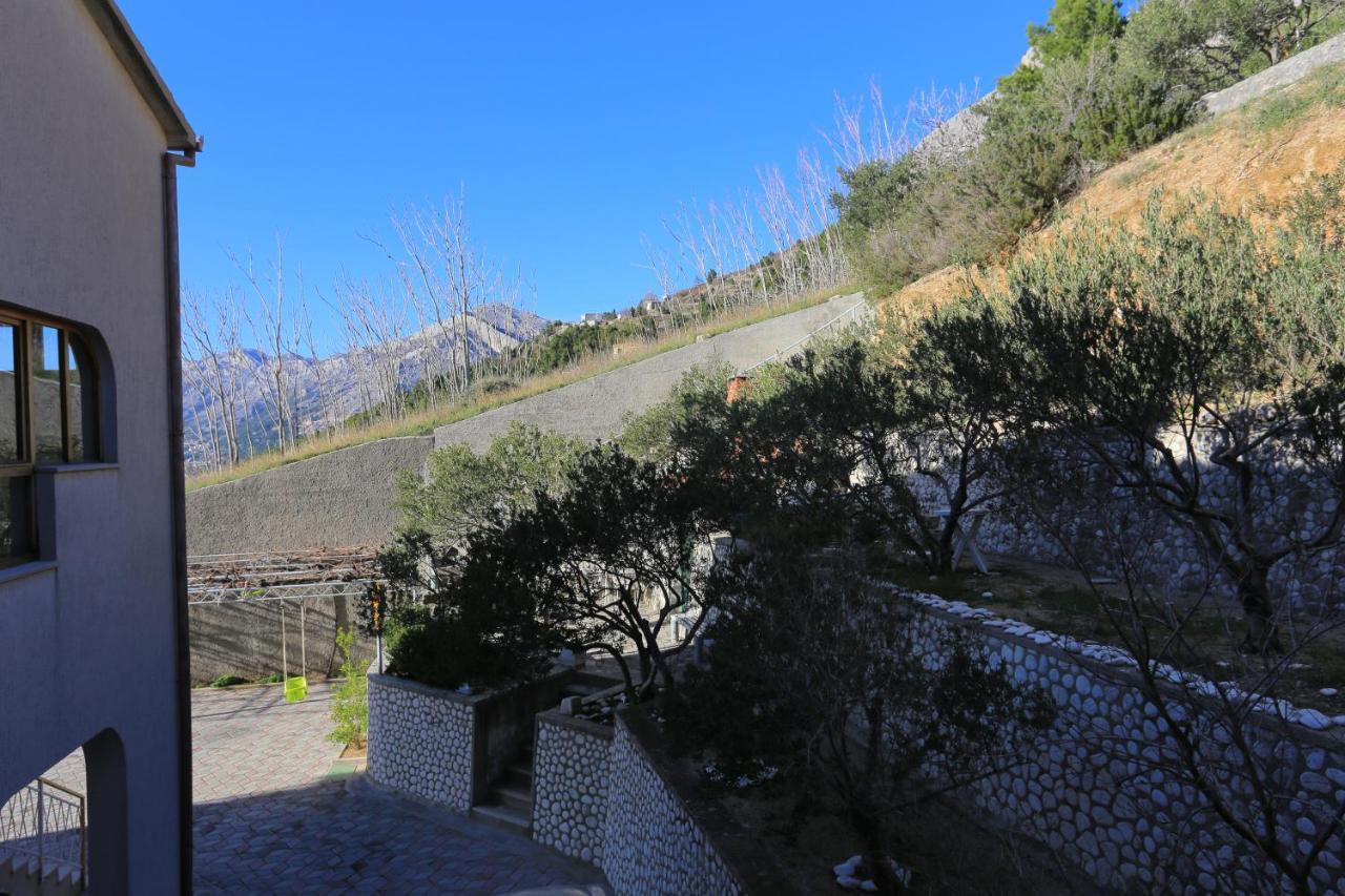 Apartments With A Parking Space Brela, Makarska - 18495 Εξωτερικό φωτογραφία