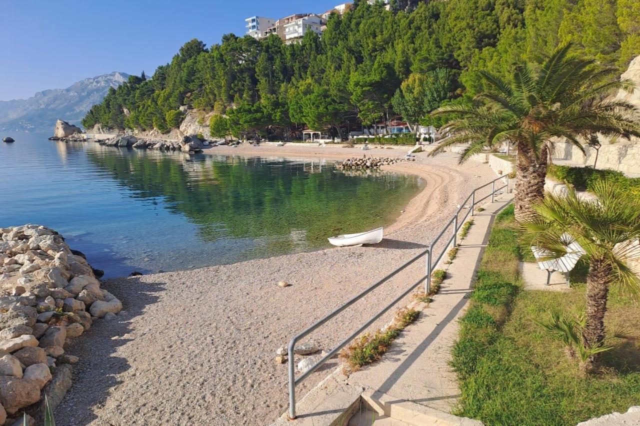 Apartments With A Parking Space Brela, Makarska - 18495 Εξωτερικό φωτογραφία