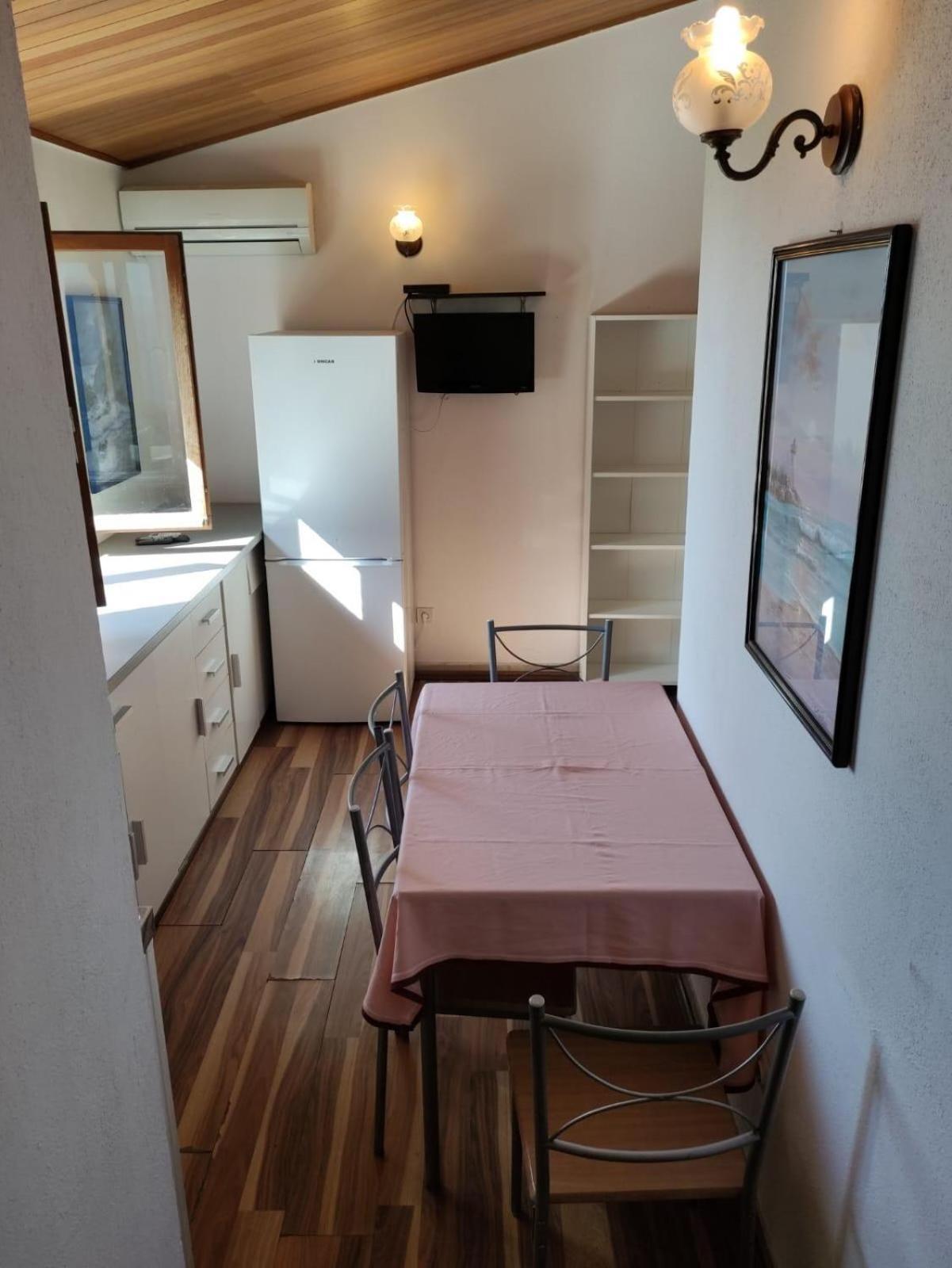 Apartments With A Parking Space Brela, Makarska - 18495 Εξωτερικό φωτογραφία
